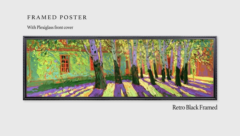 Puede incluir: Un p&oacute;ster panor&aacute;mico enmarcado con marco negro y cubierta frontal de plexigl&aacute;s. La obra muestra un paisaje vibrante con un edificio verde, una hilera de &aacute;rboles y largas sombras p&uacute;rpuras proyectadas sobre el suelo.