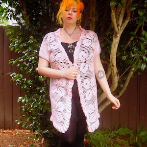 Vintage Bubblegum Pink Crochet Floral Granny Chic Boho Long Sweater Duster M/L