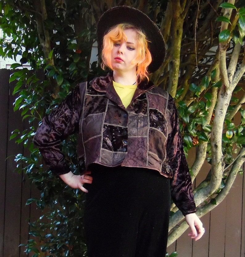80s90s Velvet and Lace Black Patchwork Gothic Babydoll Boho Cropped Peter Pan Blazer L