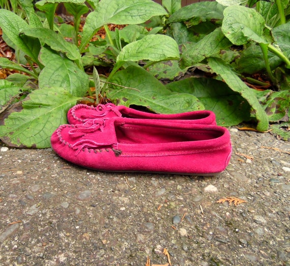 90s Raspberry Suede Minnetonka Moccasins Hippie B… - image 3