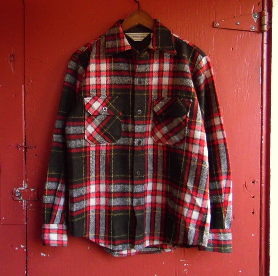 70s/80s Black and Red Plaid Wool Blend Timber Run… - image 4