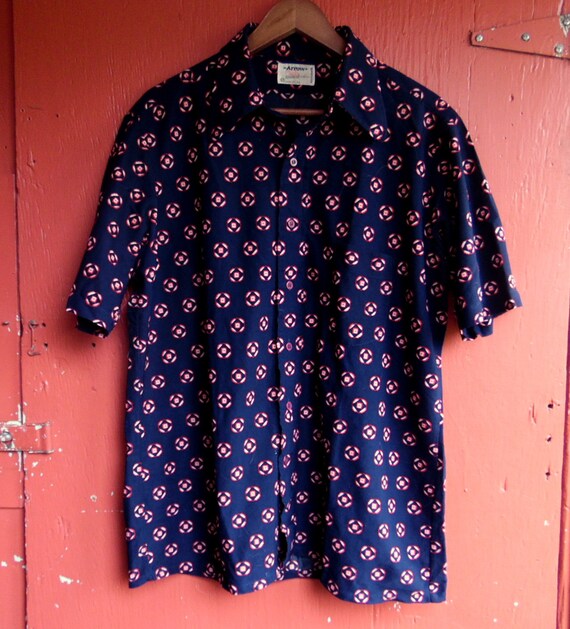 70s Arrow Navy Nylon Geometric Short Sleeve Disco… - image 3