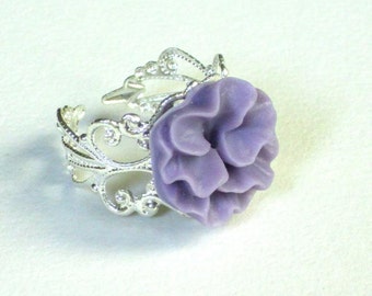 Anillo de flores de cabujón rizado lila, anillo plateado, flor de cabujón de resina, flor de lila, joyas de boda, joyas de dama de honor, San Valentín, mamá