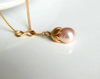 Necklace: Pink pearl in the form of bud with gold plated sepals combined with infinity finding gift for wedding, valentine's, mother's day.