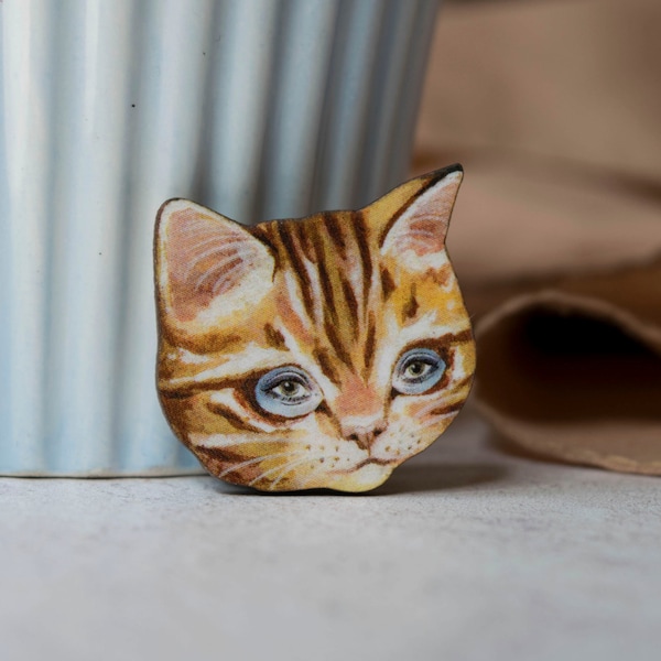 Ginger cat wooden badge pin. Gift for a cat lover/ secret Santa/ stocking filler/ Birthday gift