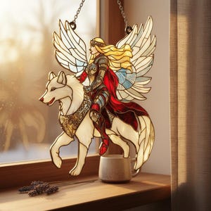 ヴァルキリーウルフのサンキャッチャー、ファンタジーステンドグラス風窓飾り、北欧神話のウォールアート、翼を持つ戦士の女神のギフトデコレーション