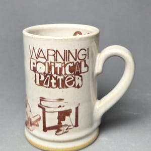 Taza de Potter con temática política queer