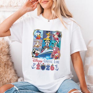 Puede incluir: Una taza de cer&aacute;mica blanca con un asa negra y el texto "But First, Coffee" en un estilo manuscrito. La taza probablemente tiene entre 310 y 425 ml, perfecta para una bebida matutina.