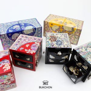 Mother-of-Pearl Korean Jewelry Box – Twin-Door Peony Design (Red / Blue / Yellow / Black)