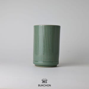 Korean Celadon Mug – Handcrafted Goryeo-Style Pottery with Vertical Comb Pattern