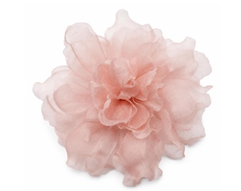 M&S Schmalberg 10 cm ljusrosa gardeniablomma i sidenorganza med blombrosch i hatttyg