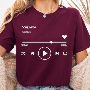 Benutzerdefinierter Song Name Shirt Geschenk für Geburtstag, benutzerdefinierter Künstlername Shirt, benutzerdefinierter Song Name T-Shirt, Lieblingssong-T-Shirt, benutzerdefinierter Lieblingskünstler-T-Shirt