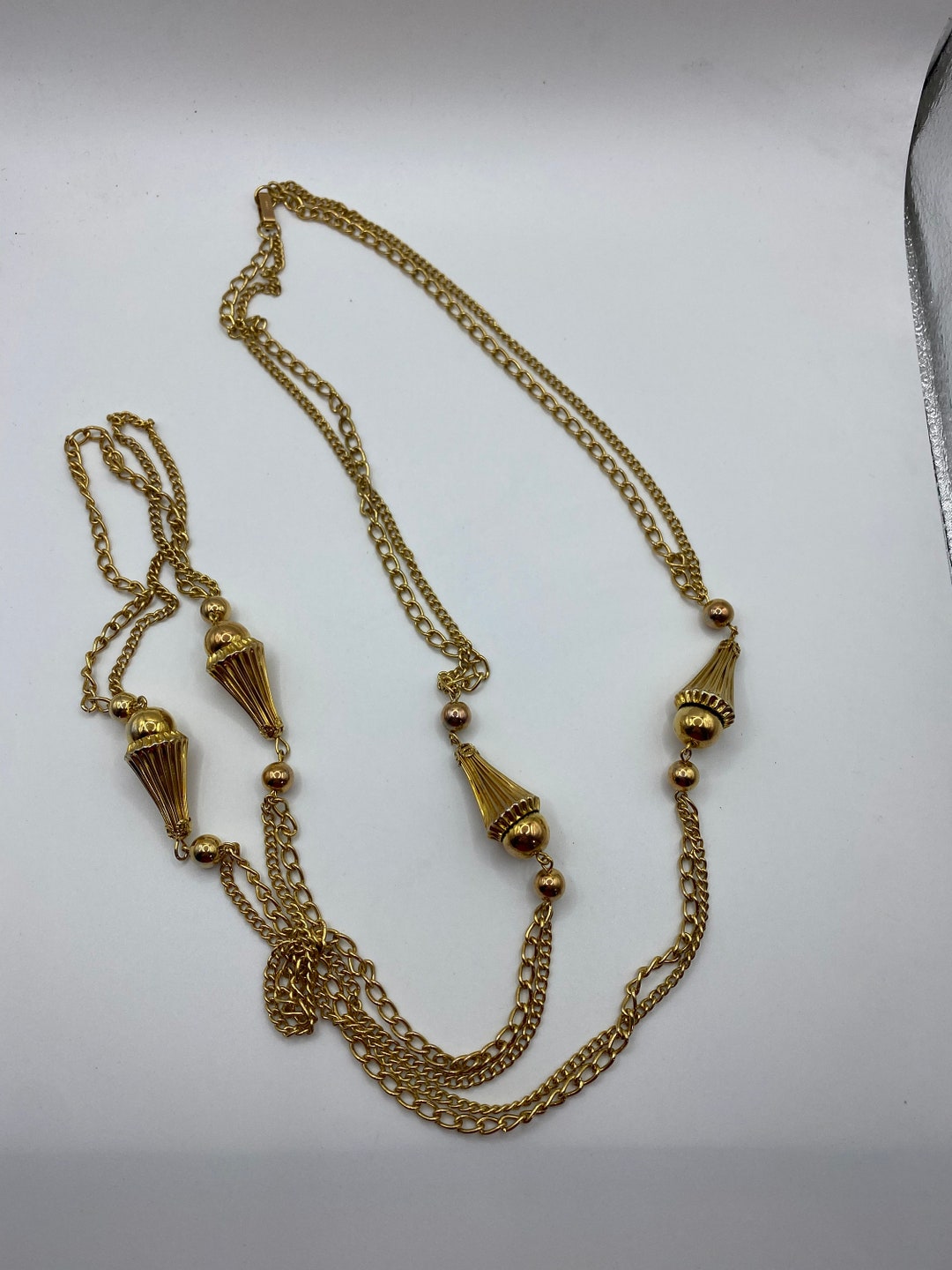 Ancien Grand Collier Sautoir en Bakelite couleur Ambre avec