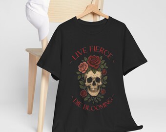 Camiseta de calavera y rosas, camiseta gótica floral, camiseta de estética oscura, camiseta estilo tatuaje, camiseta con gráficos alternativos, camiseta gótica vintage unisex