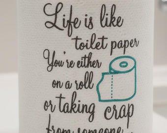 Grappig badkamer citaat borduurwerk ontwerp leven is als toiletpapier patroon humoristisch gezegde machine borduursteek bestand digitale download PES