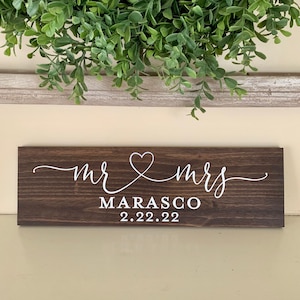 Mr and Mrs Sign, Sweetheart Table Sign