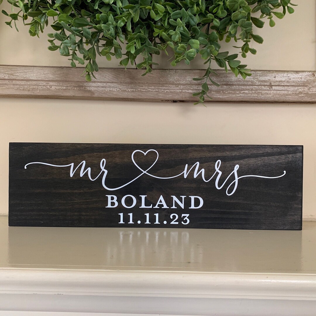 Mr and Mrs Sign, Sweetheart Table Sign - Etsy