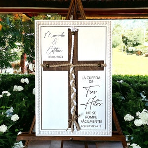 La cuerda de tres hilos no se rompe fácilmente, Eclesiastés 4:12, Unity Wedding Sign, Rope Cross Unity Sign image 1