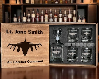 Juego de decantador de whisky de la Fuerza Aérea grabado: regalo para piloto o veterano, caja de madera personalizada con vasos para la jubilación militar.