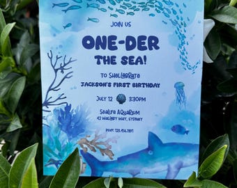 海の中の1歳の誕生日招待状：編集可能な海のテーマ（PDFダウンロード）