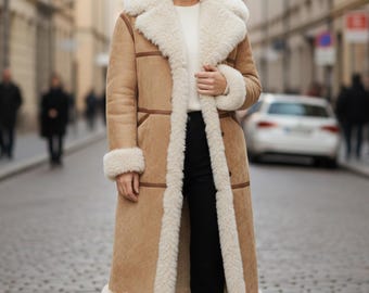 Cappotto in montone color cammello – Trench in pelle di pecora fatto a mano con collo in peluche