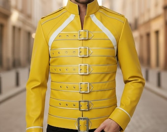 Giacca da uomo gialla in vera pelle stile Freddie Mercury, modello rock band con chiusura a fibbia, ideale per concerti.