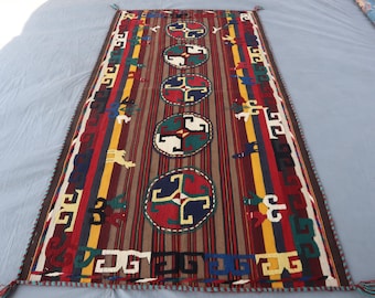 1970年代 ブラウン スザニ キリム ラグ – 5x5 ハンドメイド ウール