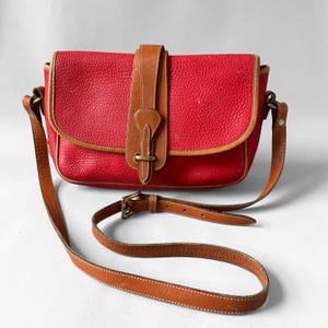 Vintage 80s DOONEY and BOURKE Pebbled Leather Crossbody Shoulder Bag Red All Weather Made in USA Equestrian Brass Hardware Duck Logo
