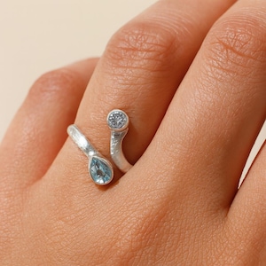 Anillo de topacio azul, anillo de plata de ley 925, piedra natal de noviembre, anillo de piedra preciosa en forma de pera, anillo minimalista, joyería bohemia hecha a mano, anillo para el día a día.