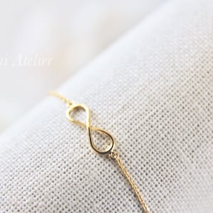 Infinity Bracelet in Silver/ Gold. Petite Infinity Bracelet. Everyday Wear. Love Gift. Unisex Gift (PBL-38)