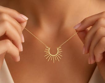 Sunburst 925 Silver Necklace, Half Sun Pendant, Celestial Jewelry, Dainty Summer Accessories