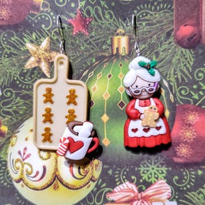 Mrs Santa Claus earrings, Christmas earrings, Santa Clause jewelry, Mrs Claus jewelry, Mrs Claus earrings, gifts under 10, secret pals gifts