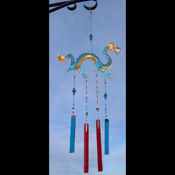 dragon wind chimes, stained glass chimes, dragon gift, yard ornament, garden art, gift for dad, gift for mom, dragon art, garden wind chimes