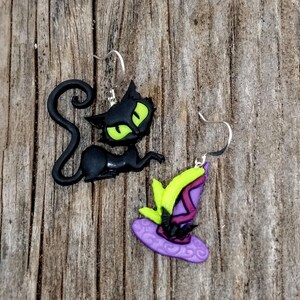 Halloween black cats, cat earrings, Halloween earrings, Halloween jewelry, black earrings, black cat costume, Halloween costume, cat gifts