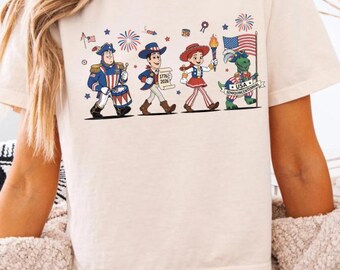 Camiseta holgada de Disney Toy Story para el 4 de julio, colores cómodos, camiseta divertida del 250 aniversario de EE. UU., Disney World, camisetas de Disney de Mickey y sus amigos