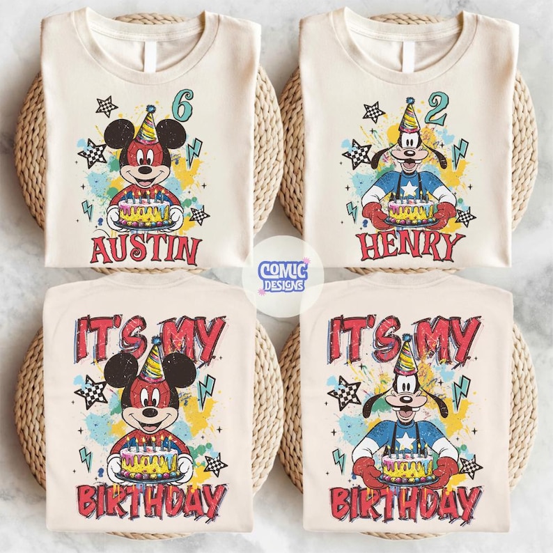 Puede incluir: Cuatro camisetas color crema con dise&ntilde;os de cumplea&ntilde;os. Dos camisetas presentan a Mickey Mouse con el nombre "Austin" y el n&uacute;mero "6". Las otras dos camisetas muestran a Goofy con el nombre "Henry" y el n&uacute;mero "2". Todas las camisetas tienen el texto "It's My Birthday".