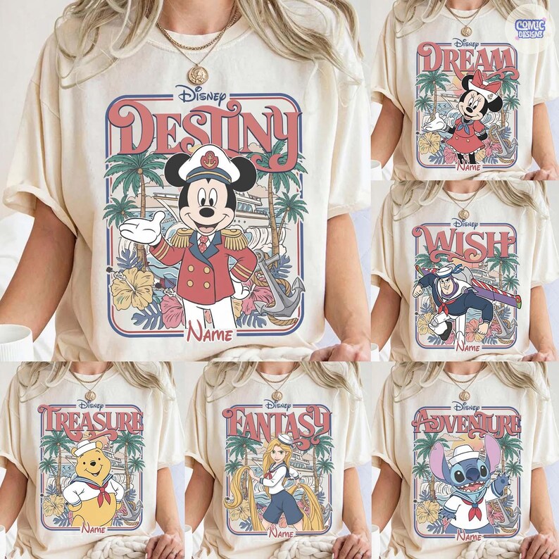 Op de afbeelding: Cr&egrave;mekleurige T-shirts met Disney-personageontwerpen. Elk shirt heeft een ander personage en de woorden "Destiny", "Dream", "Wish", "Treasure", "Fantasy" en "Adventure" in retrostijl. De ontwerpen omvatten Mickey Mouse, Minnie Mouse en andere personages.