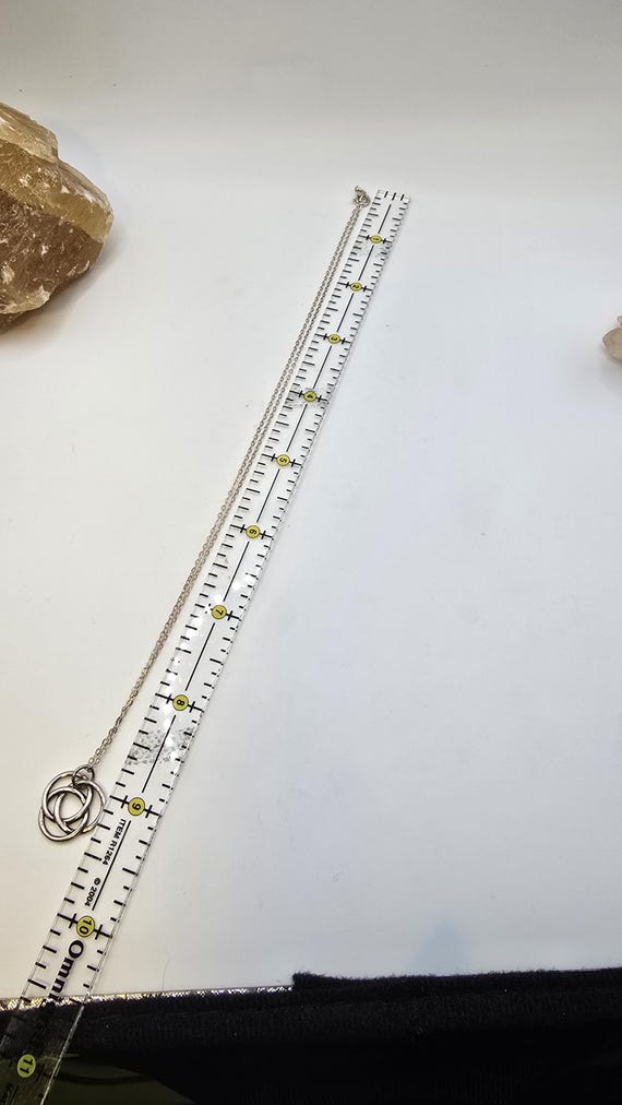 Sterling Silver Interlocking Circle Necklace – Mo… - image 9