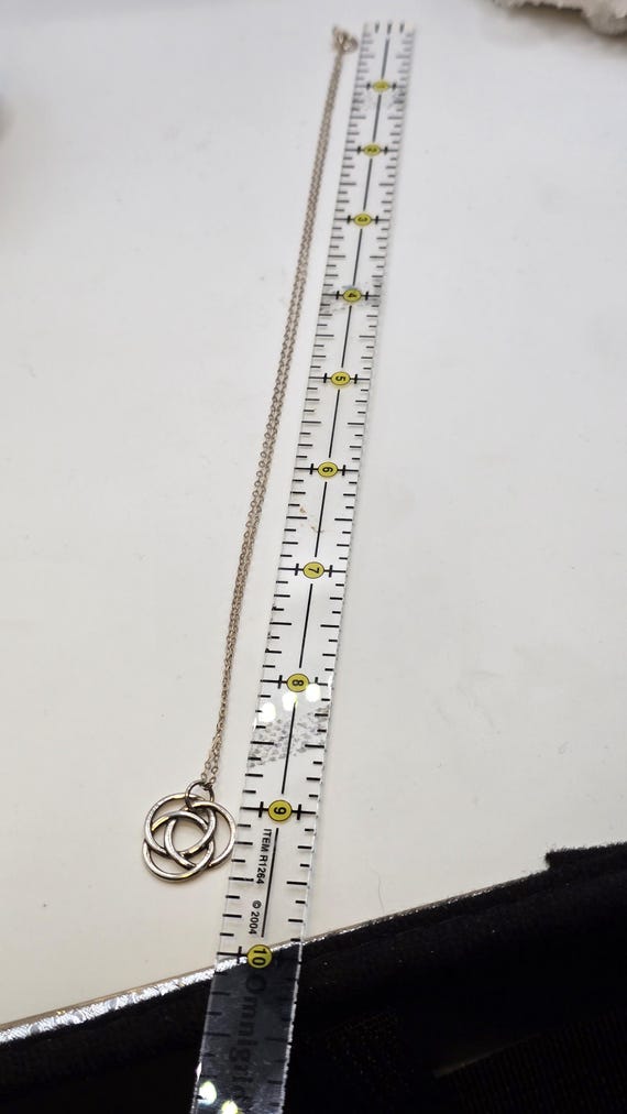 Sterling Silver Interlocking Circle Necklace – Mo… - image 10
