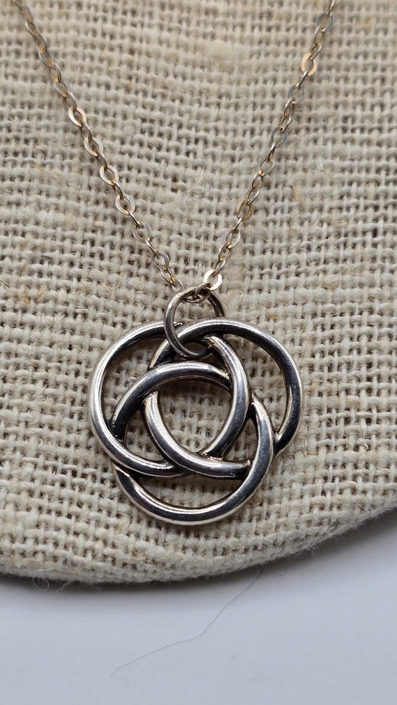 Sterling Silver Interlocking Circle Necklace – Mo… - image 1