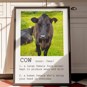 Poster con definizione divertente di mucca, stampa sarcastica di dizionario di animali da fattoria, decorazione da fattoria tipografica, regalo per gli amanti degli animali per adolescenti