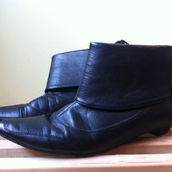 Vintage black leather ankle boots 8.5