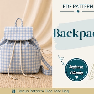 Puede incluir: Una mochila de cuadros vichy en azul claro y blanco con solapa superior, cierre de cordón y correas. El texto dice PDF PATTERN, Backpack, Beginner Friendly y Bonus Pattern: Free Tote Bag con un icono gráfico de corazón y hoja.