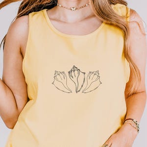 Comfort Colors® Simple Sea Shell Tank Top, Gift For Beach Lover, Relaxed Summer Beach Tank, Summer Gift, Outlined Shell Tank, Minimalistic