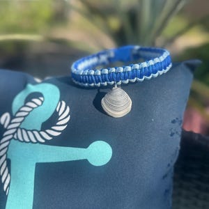 Handmade Paracord Dog Collar with Shells – Boho Beach Style, Custom Sizes, Durable & Adjustable Pet Collar