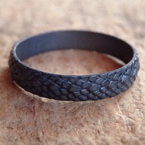 Men's Black Snake Skin Ring. Blackened 925 sterling silver ring. SEMI-PERMANENT FINISH