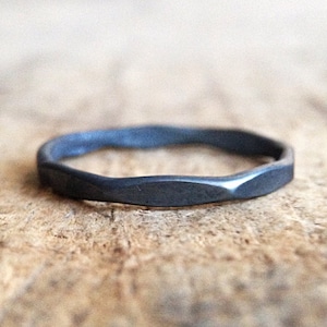 Svart Marquis-ring. Tumringar för kvinnor. Svart silver, svart sterlingsilver, svart diamantring, bohemiska smycken, semi-permanent finish