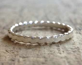 Sterling Silver Flat Twist Ring, Scalloped Edges, Stackable Boho Chic Band