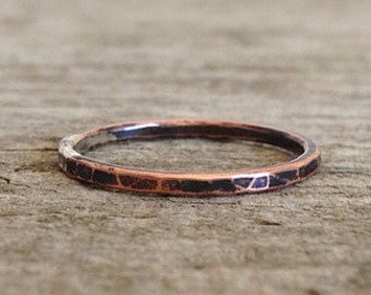 Raw oxidized copper ring. Hammered antique copper ring band made of pure copper. Rustic boho stacking ring. Boho Jewelry. UNSEALED UNCOATED