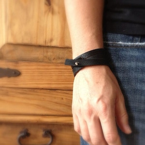 Triple wrap genuine black leather bracelet. Adjustable multilayer leather cuff with stud closure. Handmade unisex 10mm strap wrist band.
